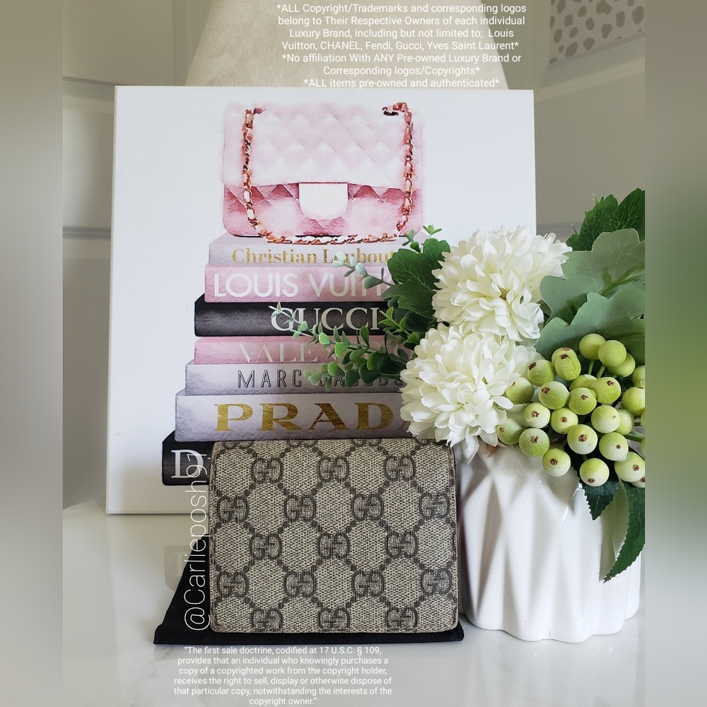 **SOLD** Authentic Pre-owned Gucci Supreme Cherries Compact Wallet - Picture 3 of 12